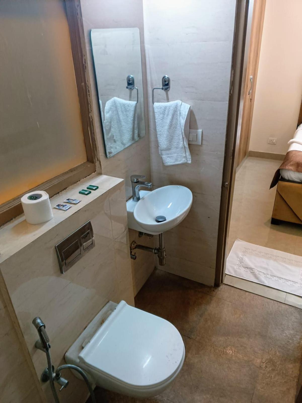 Soooper Hotel Gurgaon Extérieur photo